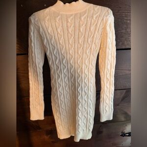 Elegant Cream Cable Knit Turtleneck Sweater